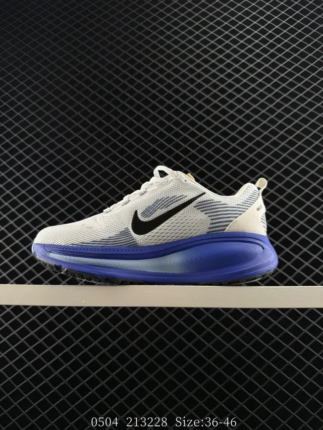 Nike ZoomX White Blue Engineered Mesh Upper Full-Length Midsole Running Shoes 7