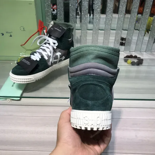 Off-White Chaussures lifestyle en daim et maille vert armée à bout haut multicouches 4
