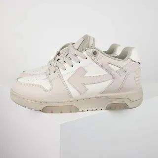 سنيكرز لايف ستايل بتصميم مفكك ولون بيج مع شعار السهم من Off-White