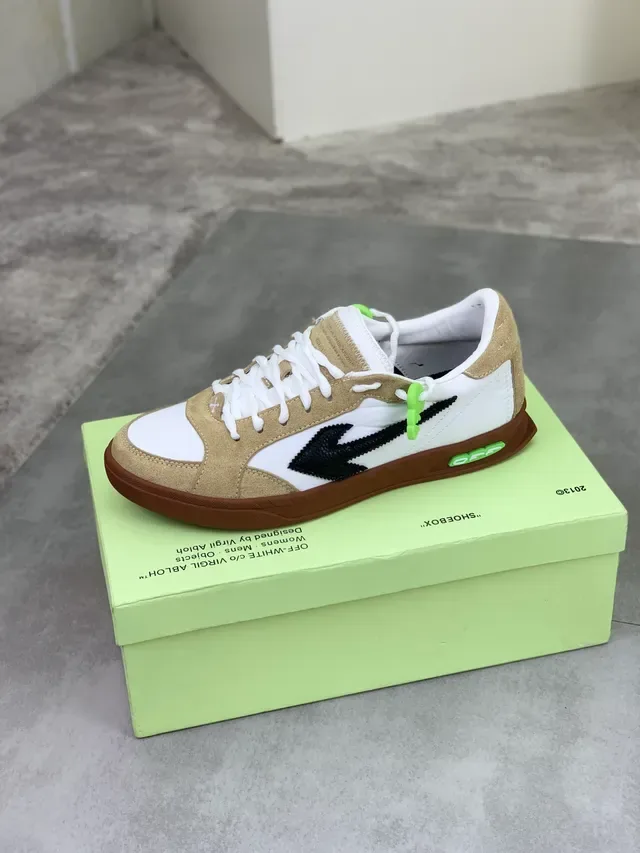 Off-White Bege Verde Tênis Lifestyle de Camurça e Couro Panelados de Bico Baixo 4