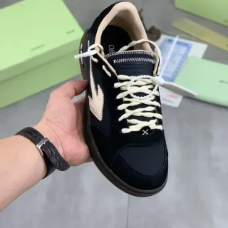 Off-White কালো বেইজ লো-টপ সুয়েড-লেদার মিক্স লাইফস্টাইল স্নিকার্স