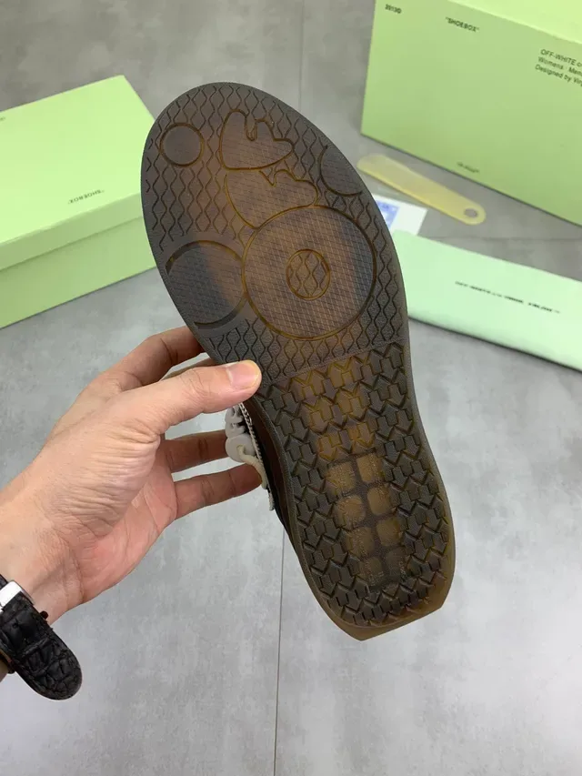 Off-White أحذية أسود وبيج low-Top من مزيج السويد والجلد أسلوب حياة سنيكرز 2