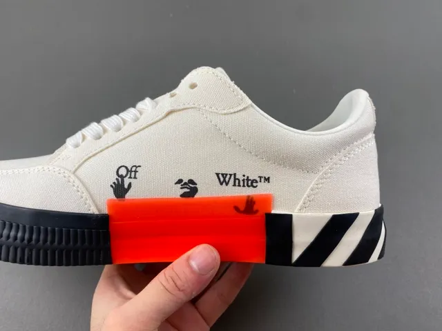 Off-White Black Canvas Upper Diagonal Striped Midsole Lifestyle Sneakers 4