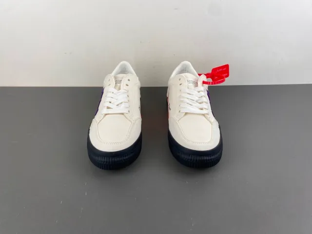 Off-White Black Canvas Upper Diagonal Striped Midsole Lifestyle Sneakers 12