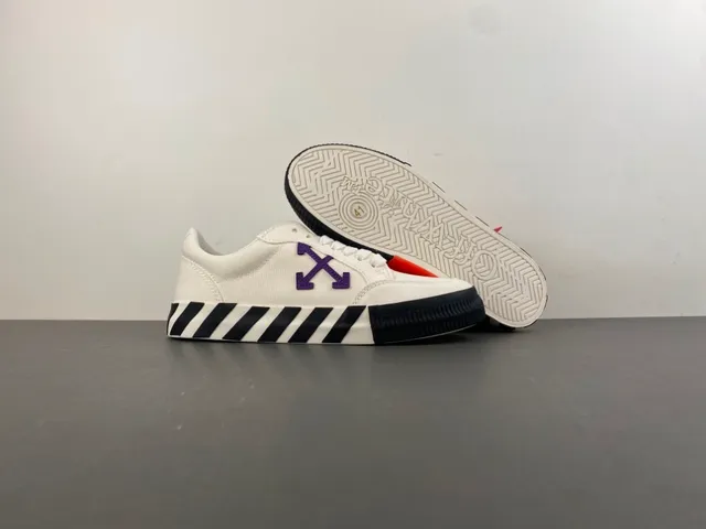 Off-White Black Canvas Upper Diagonal Striped Midsole Lifestyle Sneakers 13
