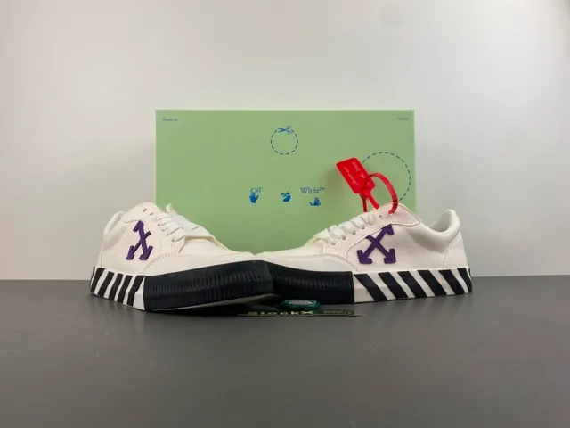Off-White Black Canvas Upper Diagonal Striped Midsole Lifestyle Sneakers 14