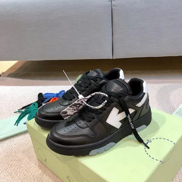 Off-White Chaussures lifestyle en cuir noir avec logo fléché sur la partie supérieure 8