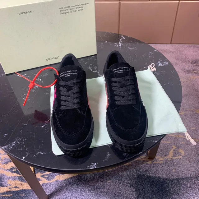 Off-White Sneakers Lifestyle Preto e Rosa de Couro Aveludado com Logo de Seta Diagonal 9