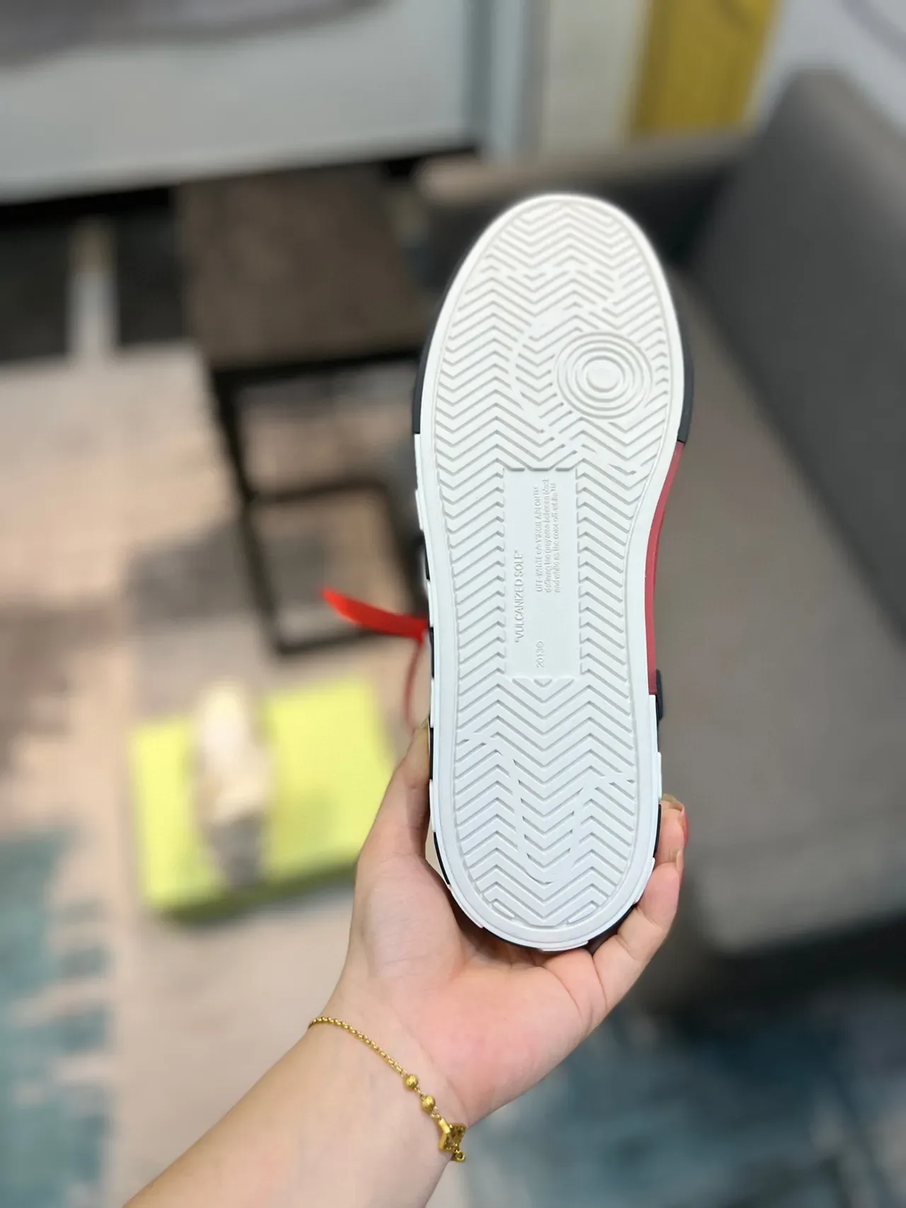 Off-White Industrial Sneakers Lifestyle Hautes Blanches Et Noires 9