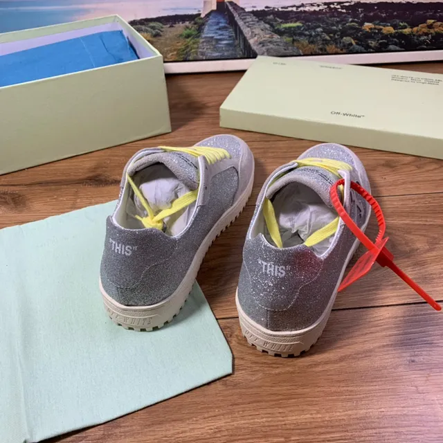 Off-White Industrial Sneaker فضي متلألئ رمادي مخمل حبل أصفر أحذية أسلوب حياة 4