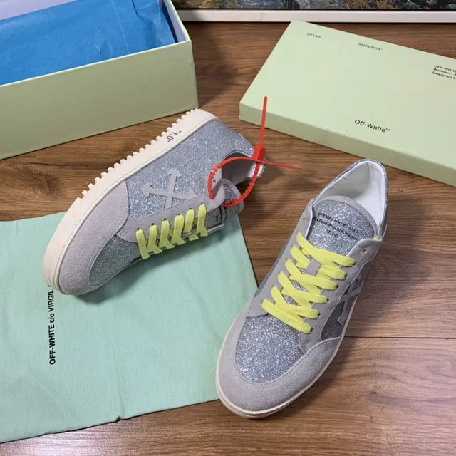 Off-White Industrial Sneaker فضي متلألئ رمادي مخمل حبل أصفر أحذية أسلوب حياة 6