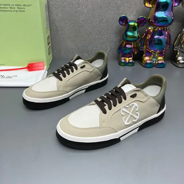 Off-White Sneaker Lifestyle Beige Noir Low-Top Matériau mixte Supérieur Sneakers Lifestyle 2