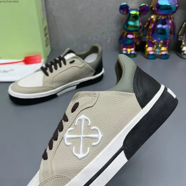Off-White Sneaker Lifestyle Beige Noir Low-Top Matériau mixte Supérieur Sneakers Lifestyle 5