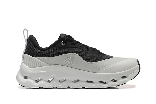 On Cloud Black White Midsole Mesh-and-Synthetic Upper Lifestyle Sneakers 5