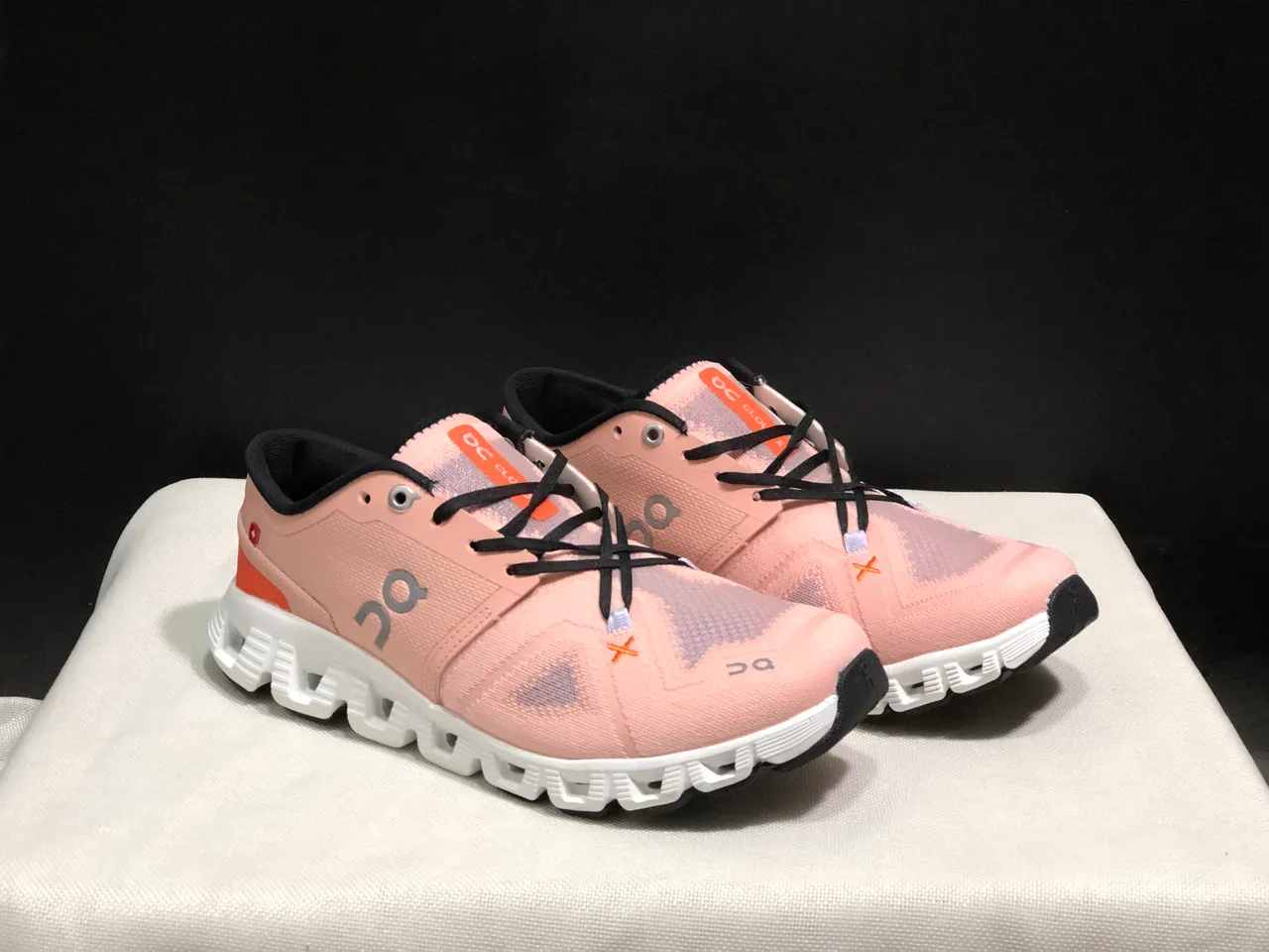 On Cloud Pink Orange Knit Upper Segmented CloudTec Midsole Running Shoes 4