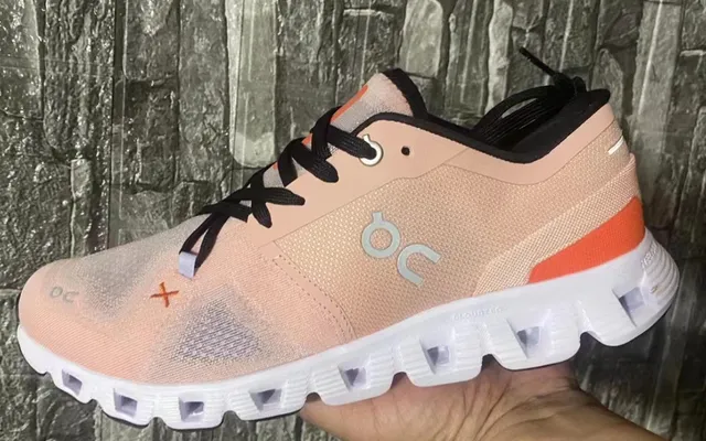 On Cloud Pink Orange Knit Upper Segmented CloudTec Midsole Running Shoes 11