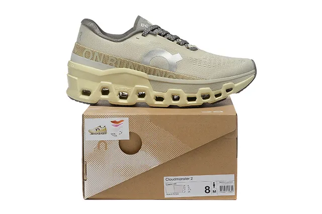 On Cloudmonster Beige Gray tênis de corrida 2