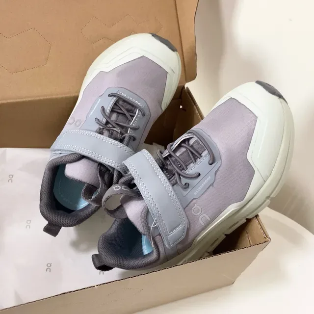 On Gris Noir Fermeture Double Étanche Sneakers Lifestyle 18