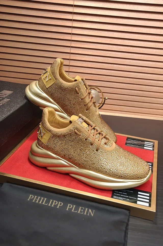 Philipp Plein Active Tênis Chunky Dourados Metálicos com Tachas 5