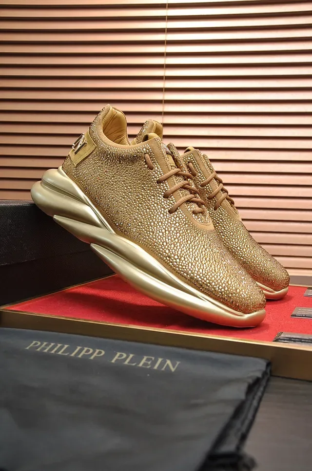 Philipp Plein Active Tênis Chunky Dourados Metálicos com Tachas 8