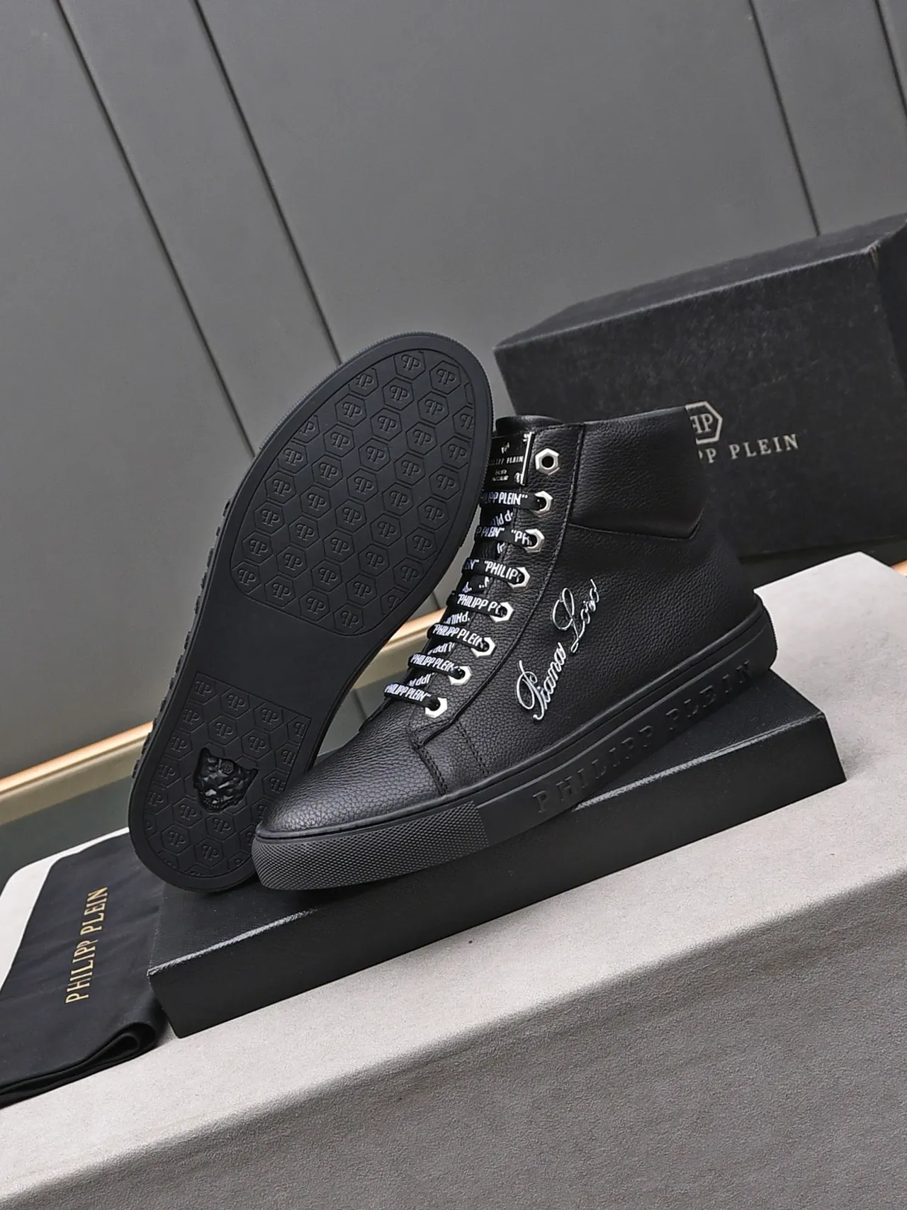 Philipp Plein Tênis Lifestyle Preto Prata Alto Couro Texturizado 4