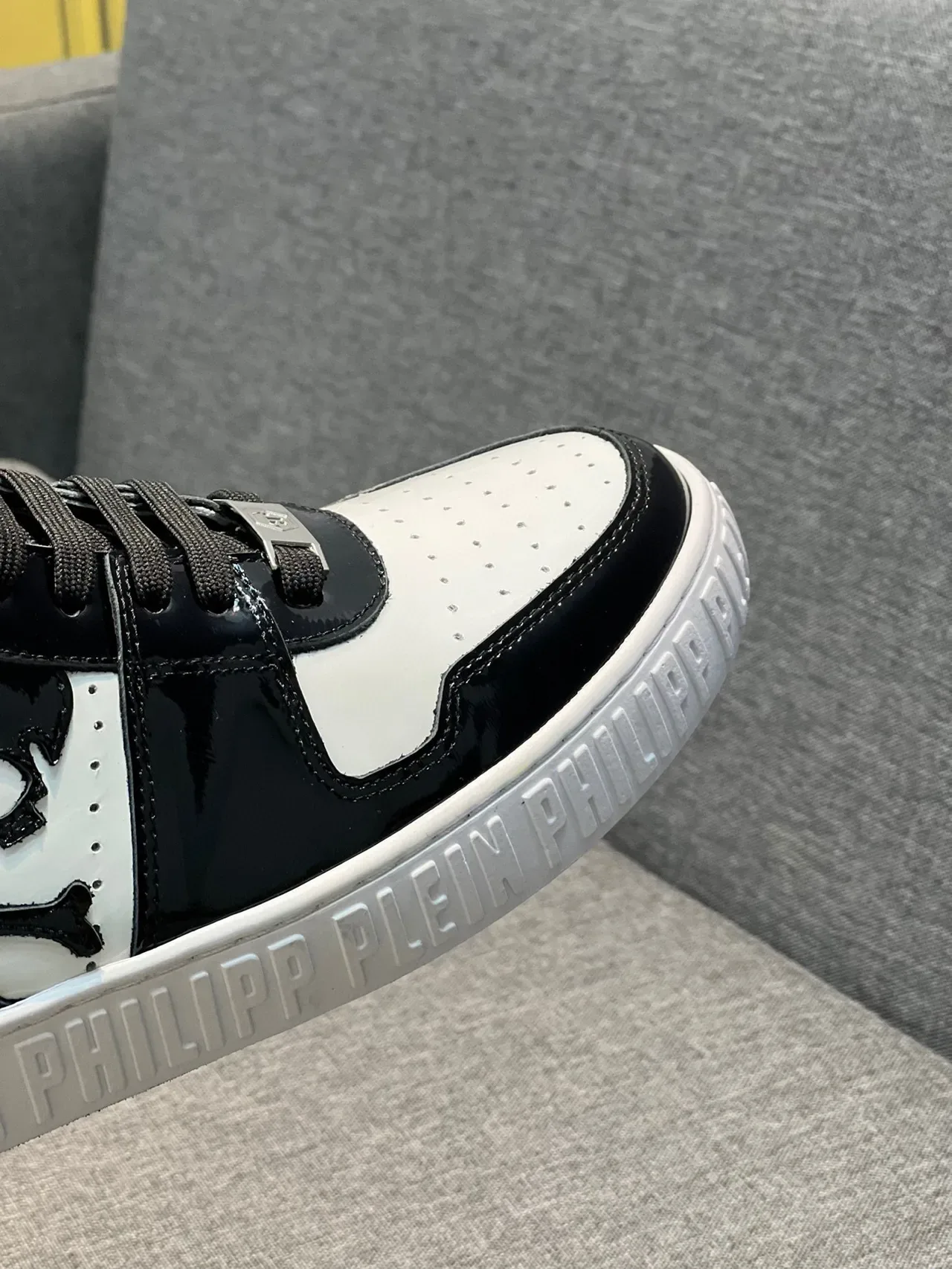 Philipp Plein Negro y Blanco High-Top Cuero Patentado Contrast Lifestyle Sneakers 3
