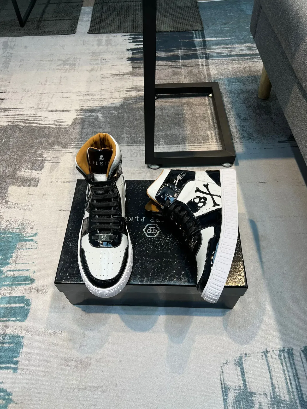 Philipp Plein Negro y Blanco High-Top Cuero Patentado Contrast Lifestyle Sneakers 4