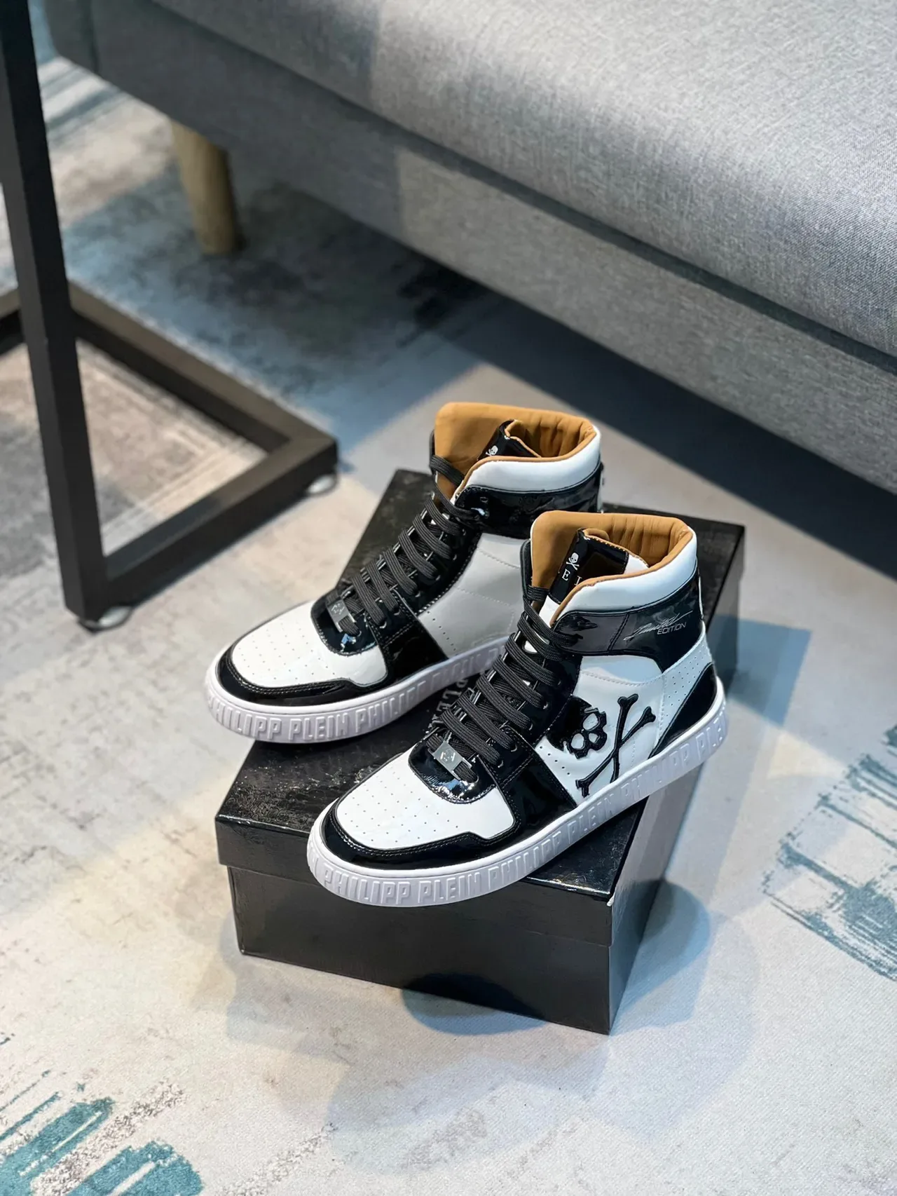 Philipp Plein Negro y Blanco High-Top Cuero Patentado Contrast Lifestyle Sneakers 7