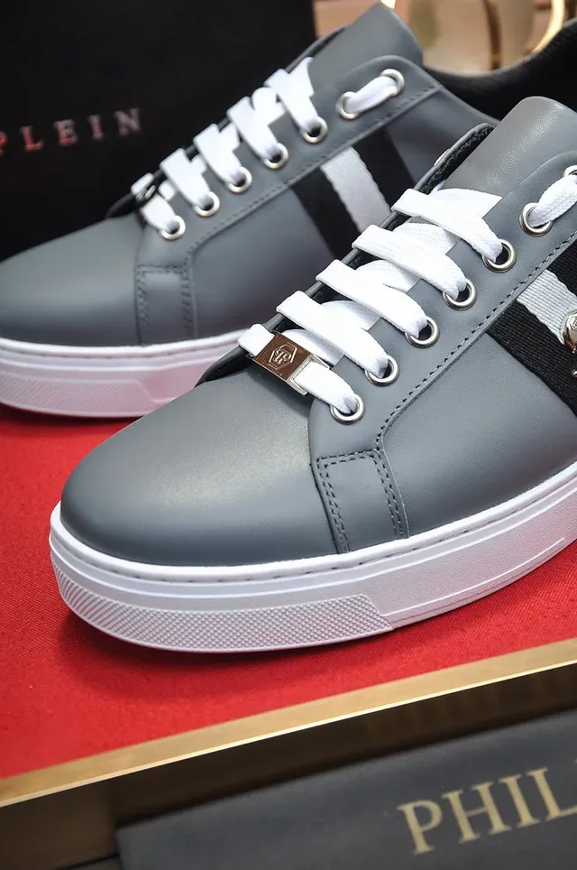 Philipp Plein Sneakers Lifestyle Gris Blanc Cuir Supérieur Étiquette de Talon Métallique 3