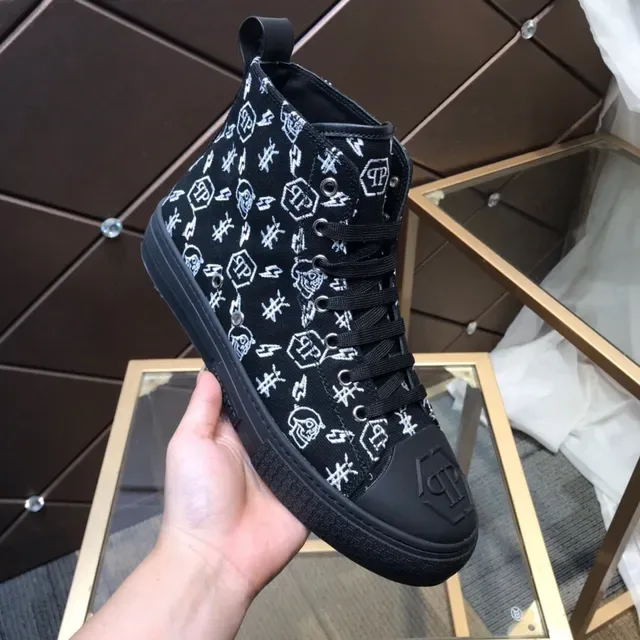 Philipp Plein Sneakers lifestyle preto com impressão de monograma de cano alto 2