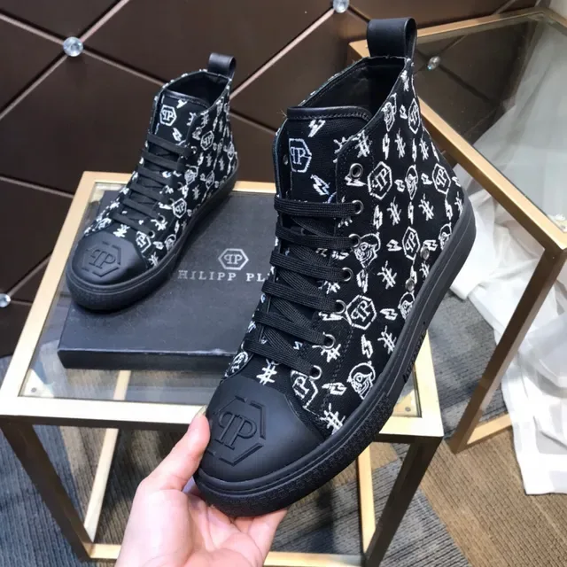 Philipp Plein Sneakers lifestyle preto com impressão de monograma de cano alto 3