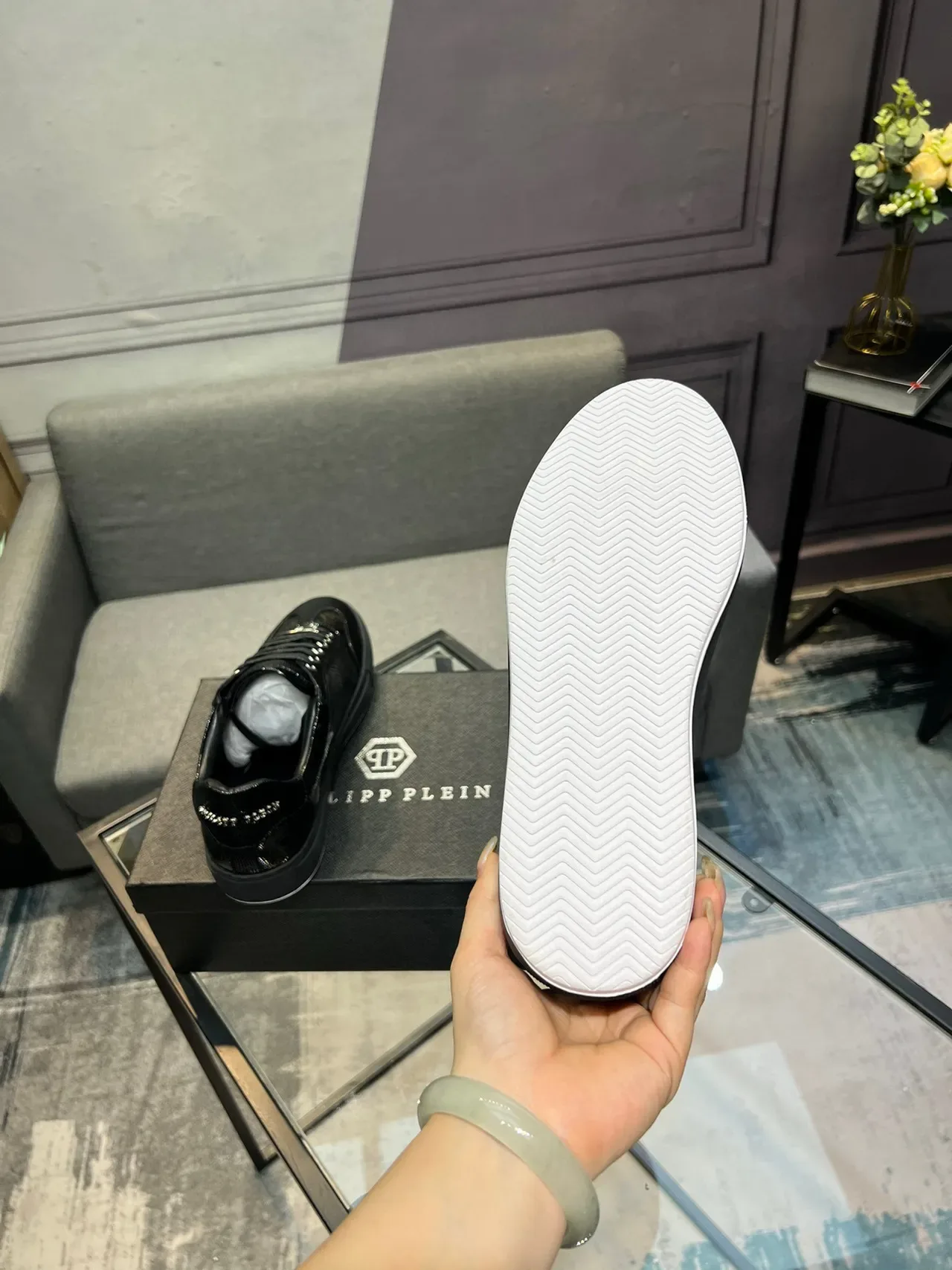 Philipp Plein Sneaker Lifestyle Noir Or Effet Texturisé Peau de Serpent Partie Supérieure Broderie Florale Sneaker Lifestyle 7