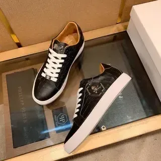 Philipp Plein Skull Low काला कुशनदार चमड़ा लाइफस्टाइल स्नीकर