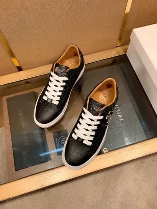 Philipp Plein Skull Low Baskets en cuir noir matelassé style de vie 5