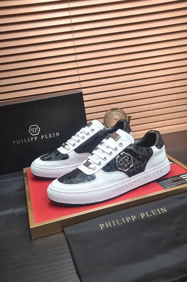 Philipp Plein White and Black Leather Lifestyle Sneakers 3