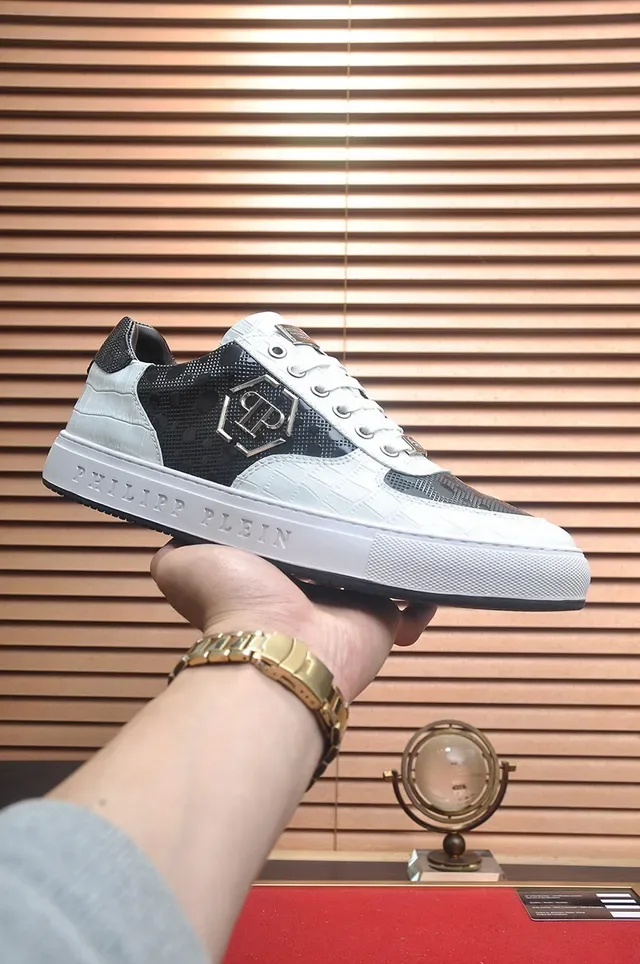 Philipp Plein White and Black Leather Lifestyle Sneakers 4