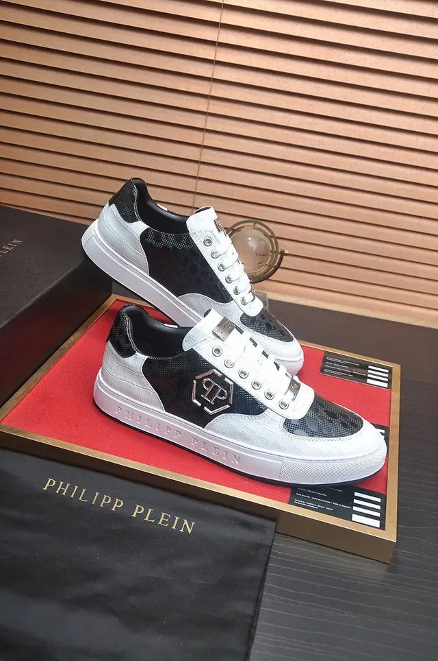 Philipp Plein White and Black Leather Lifestyle Sneakers 6