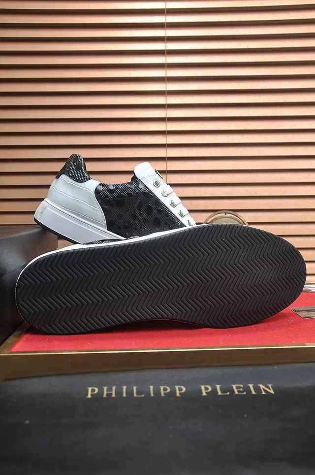 Philipp Plein White and Black Leather Lifestyle Sneakers 7