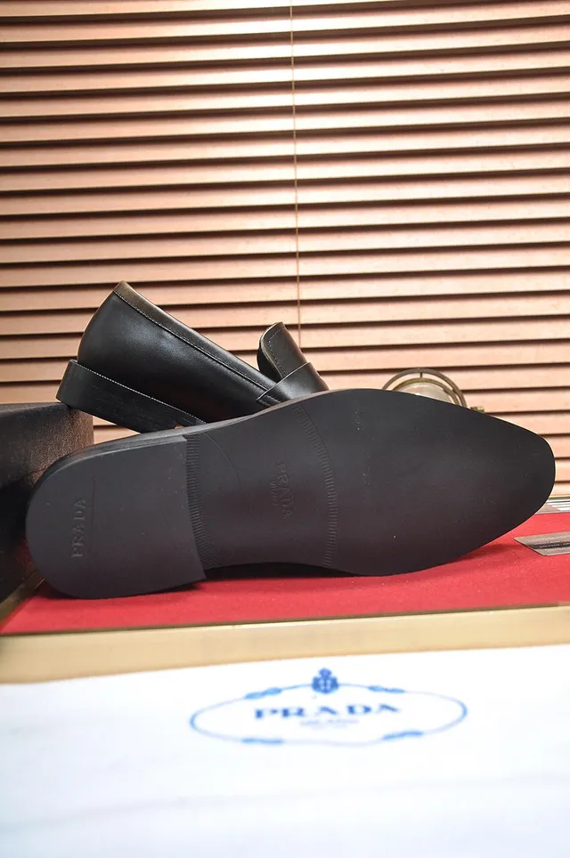 Prada Black Brown Penny Strap Two-Tone Leather Loafer 7