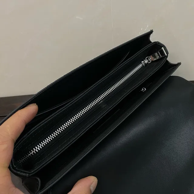 Prada Noir Argent Intrecciato Cuir tressé Flap-Top Silhouette Pochette envelope 3