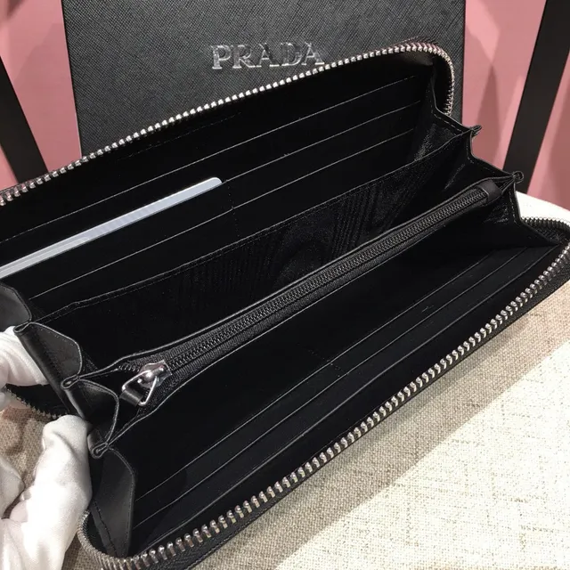 Portefeuille long Prada noir argent cuir Saffiano texture fermeture à glissière 3