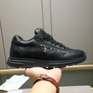 Prada Cloudbust Chaussures Lifestyle en Cuir Noir