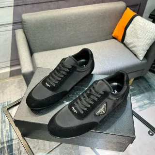 Prada Cloudbust أحذية رياضية سوداء منخفضة الارتفاع من السويد والصناعي