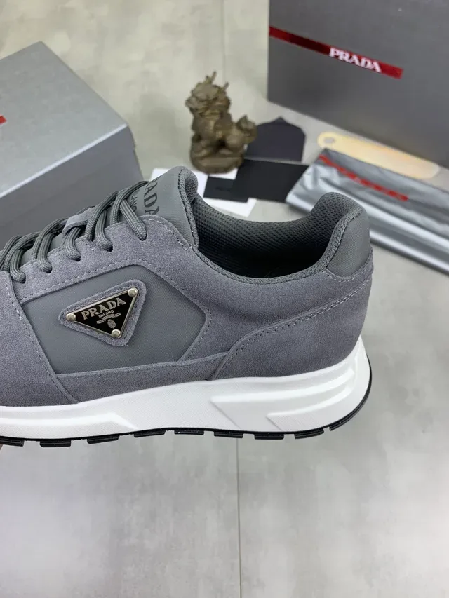Prada Cloudbust ধূসর স্যুয়েড এবং টেক্সটাইল লাইফস্টাইল স্নিকার্স 4