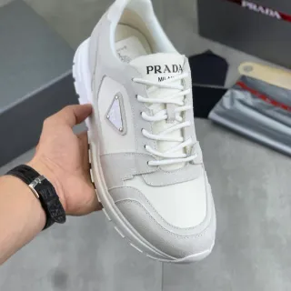Prada Cloudbust حذاء أسلوب حياة رمادي فاتح وأوف-وايت