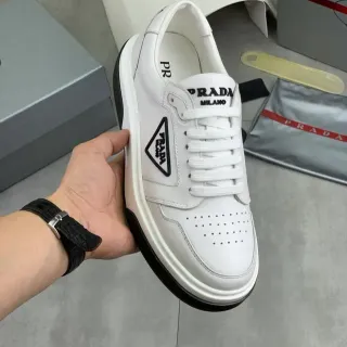 Prada Cloudbust Blanc et Noir Lifestyle Sneakers