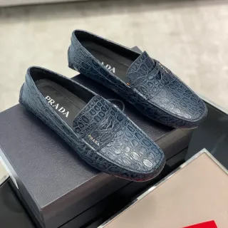 Prada Mocassin en Cuir Navy Black Embossé Crocodile Sangle Penny