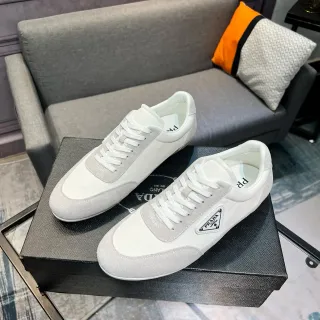 برادا أحذية رياضية أبيض رمادي low-top من سويد وجلد بانلد نمط حياة