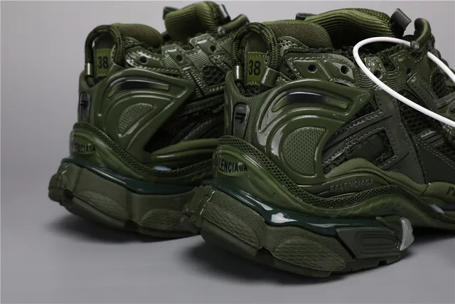 Puma baskets chunky avec superpositions synthétiques en silhouette vert armée et argent 2