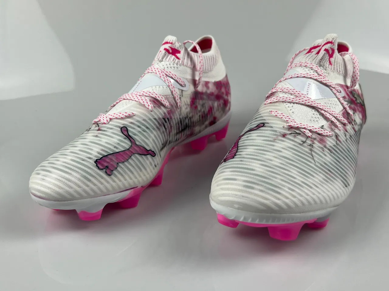 Puma FUTURE 8 ULTIMATE blanc rose col de chaussette sol ferme chaussures de football 11